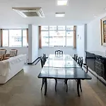 Espacoso 4 Quartos Em Copacabana Para 8 Pessoas